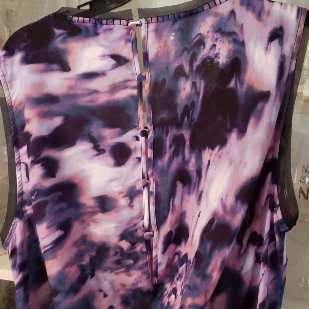 Shirt - Picture 3 of 4